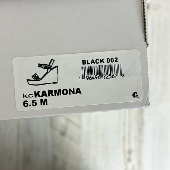 Calvin Klein Karmona Women’s 6.5 Black Logo faux Leather Wedge Strappy Sandals - Picture 8 of 8